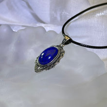 Load image into Gallery viewer, Lapis Lazuli Pendant Necklace 青金石镶嵌吊坠项链
