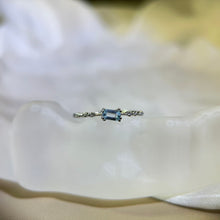 将图片加载到图库查看器，Sky Blue Topaz Adjustable Ring 天空蓝托帕石镶嵌活口戒指
