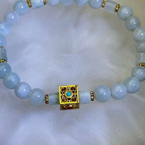 Green Jade Beads Bracelet 糯种豆色翡翠手串