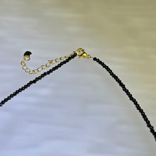 Load image into Gallery viewer, Lapis Lazuli Black Spinel Beads Necklace 青金石黑色尖晶石珠链项链
