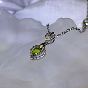 Peridot Love Heart Pendant 橄榄石镶嵌爱心吊坠