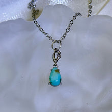 Load image into Gallery viewer, Blue Turquoise Pendant 蓝色松石镶嵌吊坠
