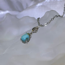 Load image into Gallery viewer, Blue Turquoise Pendant 蓝色松石镶嵌吊坠
