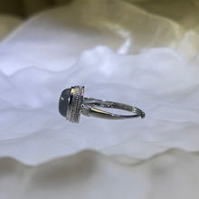 Load image into Gallery viewer, Grey Nephrite Adjustable Ring 和田玉烟紫玉镶嵌活口戒指
