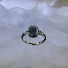 Load image into Gallery viewer, Grey Nephrite Adjustable Ring 和田玉烟紫玉镶嵌活口戒指
