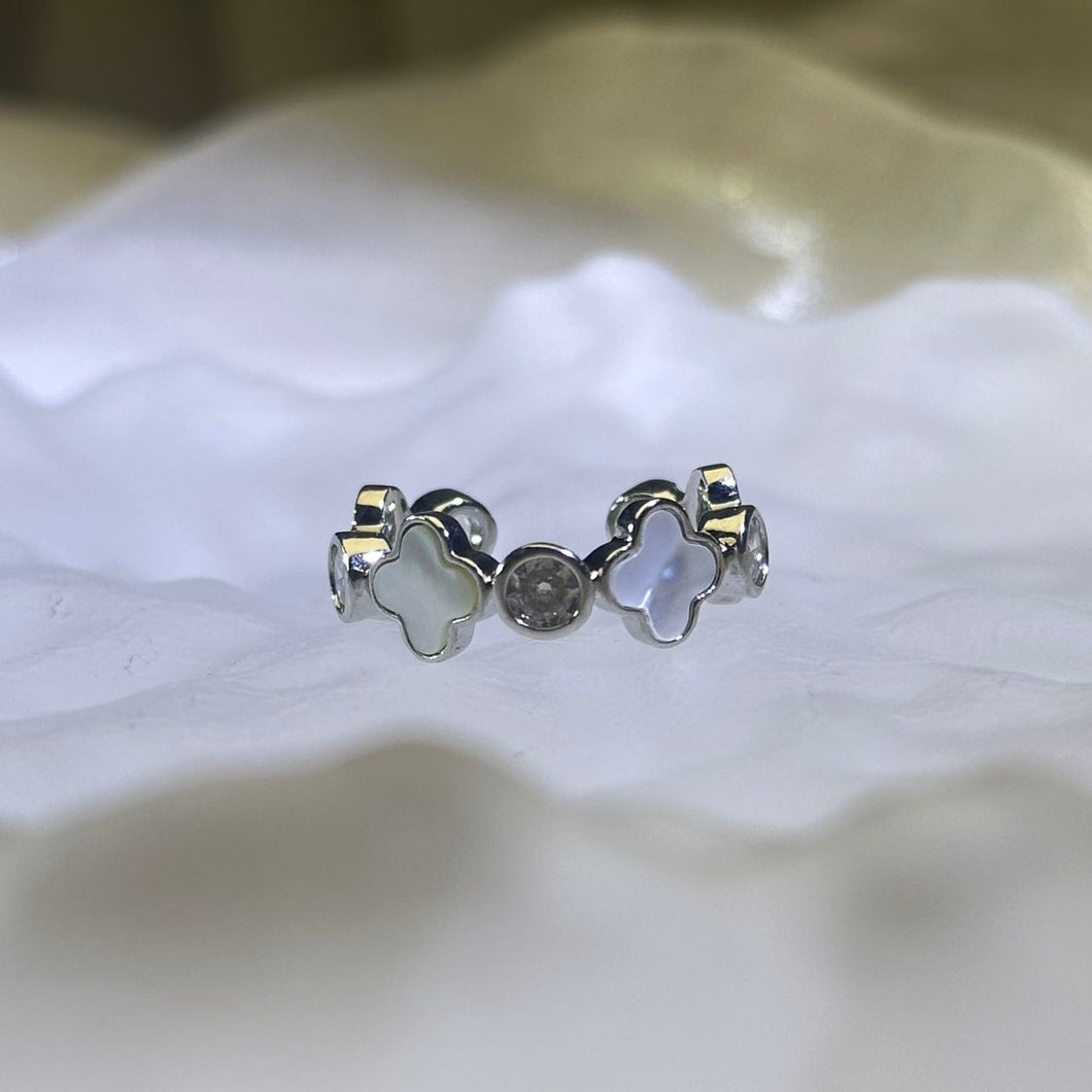 White Mother of Pearl Clovers Adjustable Ring 白色贝母四叶草镶嵌活口戒指