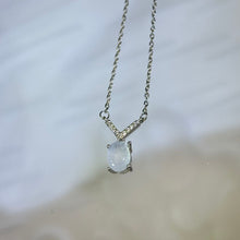 将图片加载到图库查看器，Moonstone Pendant Necklace 冰长石月光石镶嵌吊坠项链
