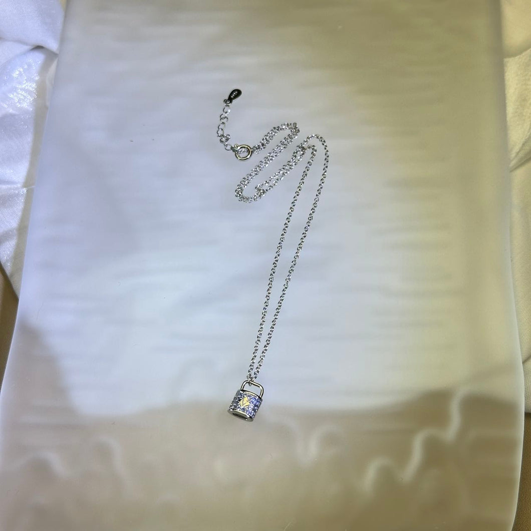 Tanzanite Lock Pendant Necklace 坦桑石镶嵌小锁吊坠项链