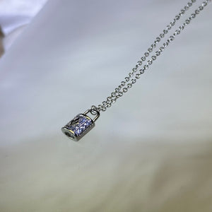 Tanzanite Lock Pendant Necklace 坦桑石镶嵌小锁吊坠项链