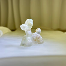 Load image into Gallery viewer, Multi-Crystals Resin Ballon Dog 多宝水晶滴胶气球狗
