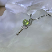 Load image into Gallery viewer, Green Nephrite Wand Pendant 绿色葡萄石镶嵌魔法棒吊坠
