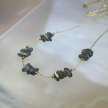 Load image into Gallery viewer, Labradorite Beads Necklace 拉长石灰月光石珠链项链
