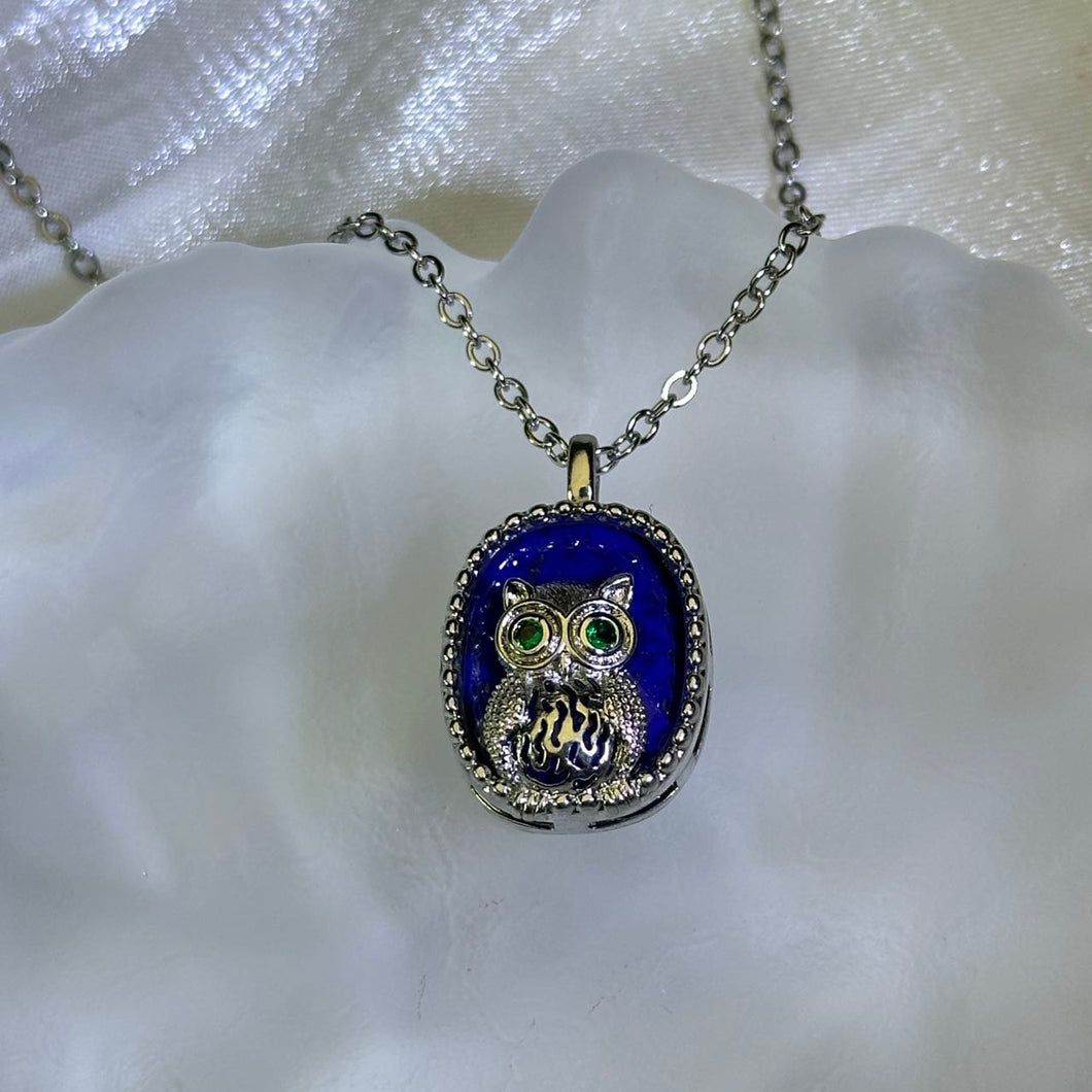 Lapis Lazuli Night Owl Pendant 青金石镶嵌猫头鹰吊坠