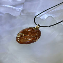 Load image into Gallery viewer, Carnelian Pendant Necklace 红玛瑙吊坠项链
