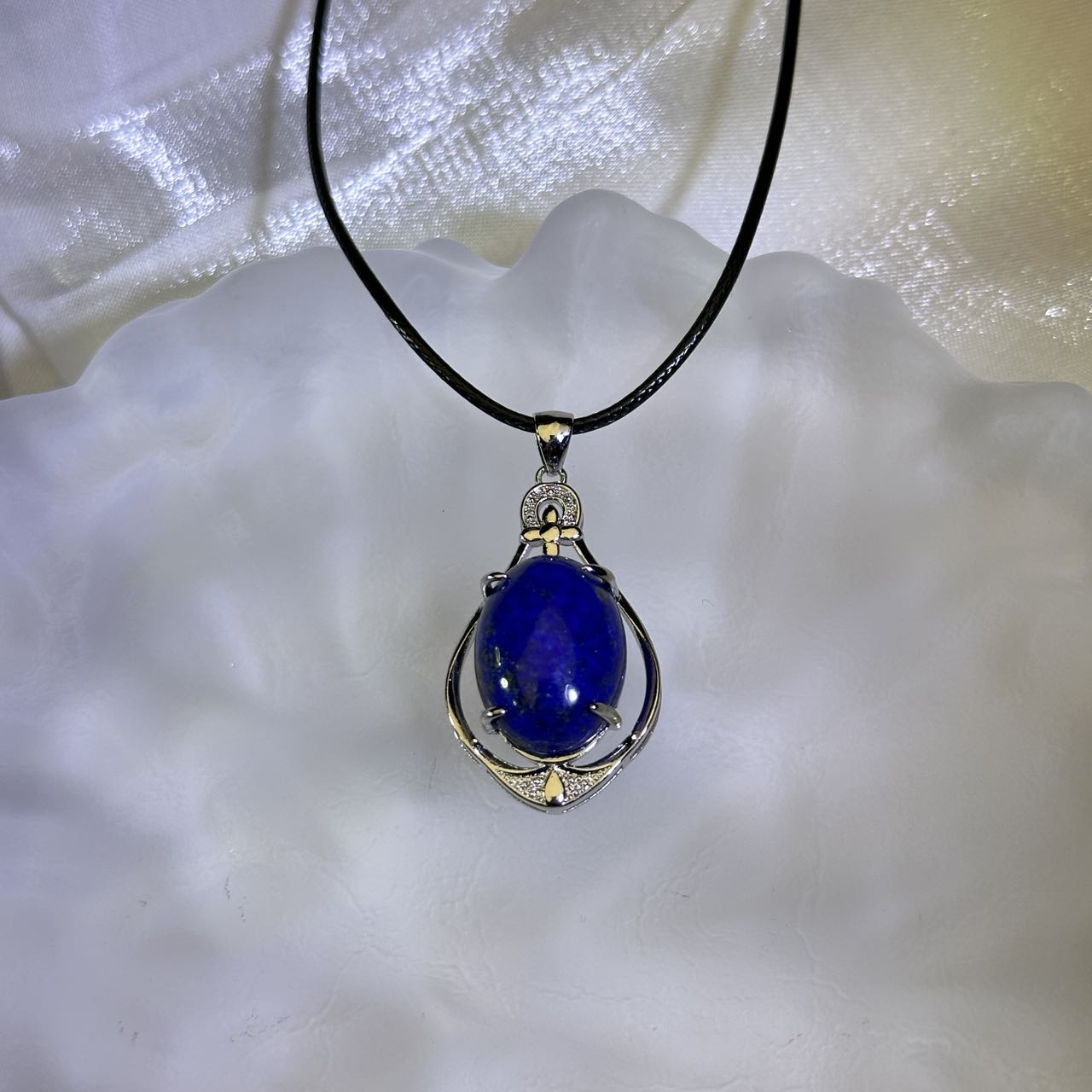 Lapis Lazuli Pendant Necklace 青金石镶嵌吊坠项链– PG HANDMADE NZ