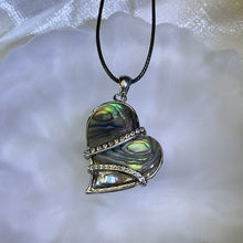 将图片加载到图库查看器，PAUA Abalone Shell Love Heart Pendant Necklace 鲍贝爱心镶嵌吊坠项链
