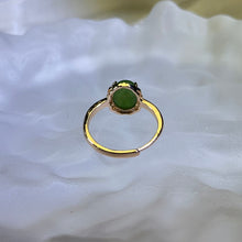 Load image into Gallery viewer, Green Nephrite Adjustable Ring 和田玉碧玉镶嵌活口戒指
