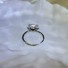 Load image into Gallery viewer, Champagne Freshwater Pearl Adjustable Ring 香槟色淡水珍珠镶嵌活口戒指
