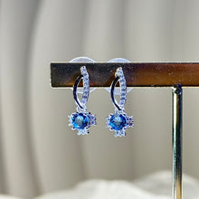 Load image into Gallery viewer, 925 Silver London Blue Topaz Earrings 伦敦蓝托帕石镶嵌银耳钉
