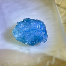 Load image into Gallery viewer, Aquamarine Ore Stone 海蓝宝原石
