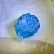 Load image into Gallery viewer, Aquamarine Ore Stone 海蓝宝原石
