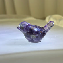 Load image into Gallery viewer, Amethyst Resin Bird 紫水晶滴胶小鸟
