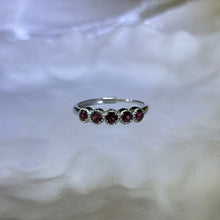 将图片加载到图库查看器，Ruby Garnet Adjustable Ring 酒红石榴石镶嵌活口戒指
