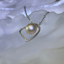 Load image into Gallery viewer, Champagne Freshwater Pearl Love Heart Pendant 香槟色淡水珍珠镶嵌爱心吊坠
