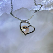 Load image into Gallery viewer, Champagne Freshwater Pearl Love Heart Pendant 香槟色淡水珍珠镶嵌爱心吊坠
