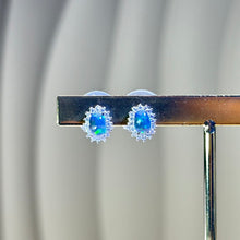 将图片加载到图库查看器，925 Silver Black Opal Earrings 黑色欧泊镶嵌银耳钉
