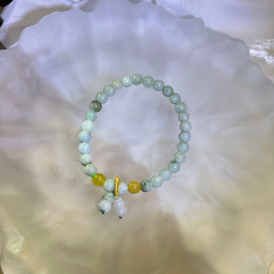 Green Jade Beads Bracelet 糯种豆色翡翠手串