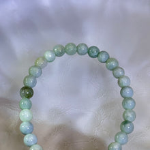 Load image into Gallery viewer, Green Jade Beads Bracelet 糯种豆色翡翠手串
