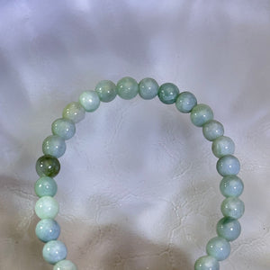 Green Jade Beads Bracelet 糯种豆色翡翠手串