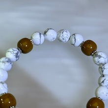 Load image into Gallery viewer, Hawlite Yellow Jasper Beads Bracelet 白松石黄色阿拉善玛瑙手串
