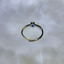 将图片加载到图库查看器，Blue Sapphire Adjustable Ring 蓝色蓝宝石镶嵌活口戒指
