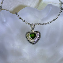 Load image into Gallery viewer, Chrome Diopside Love Heart Pendant 透辉石爱心镶嵌吊坠
