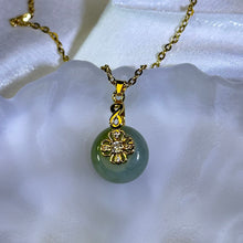 Load image into Gallery viewer, Green Jade Lucky Buckle Pendant 糯种晴绿翡翠平安扣吊坠
