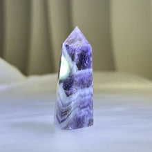 Load image into Gallery viewer, Amethyst Pointed Tower 紫水晶单尖六棱柱

