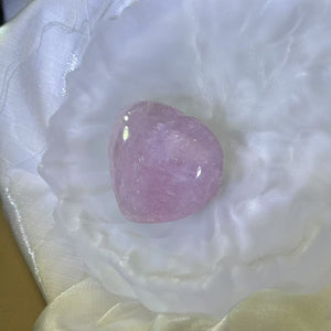 Rose Quartz Love Heart 粉水晶爱心