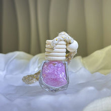 Load image into Gallery viewer, Rose Quartz Lucky Bottle 粉水晶幸运瓶
