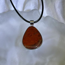 Load image into Gallery viewer, Carnelian Pendant Necklace 红玛瑙吊坠项链
