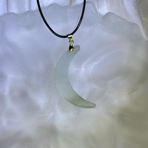 Green Jade Moon Crescent Moon Pendant Necklace 糯种豆色翡翠月牙吊坠项链