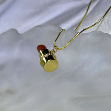 Load image into Gallery viewer, Carnelian Lipstick Pendant 南红玛瑙镶嵌口红吊坠
