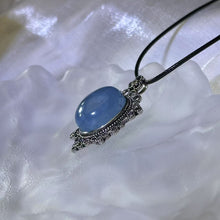 Load image into Gallery viewer, Aquamarine Pendant Necklace 海蓝宝镶嵌吊坠项链
