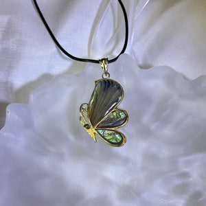 PAUA Abalone Shell Butterfly Pendant Necklace 鲍贝镶嵌蝴蝶吊坠项链