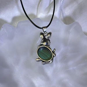 Malachite Rabbit Pendant Necklace 孔雀石镶嵌兔子吊坠项链