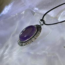 Load image into Gallery viewer, Amethyst Pendant Necklace 紫水晶镶嵌吊坠项链
