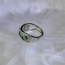 Load image into Gallery viewer, Chrome Diopside Adjustable Ring 透辉石镶嵌活口戒指
