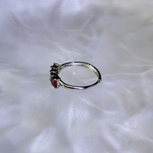 Load image into Gallery viewer, Ruby Garnet Adjustable Ring 酒红石榴石镶嵌活口戒指
