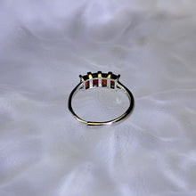 Load image into Gallery viewer, Ruby Garnet Adjustable Ring 酒红石榴石镶嵌活口戒指
